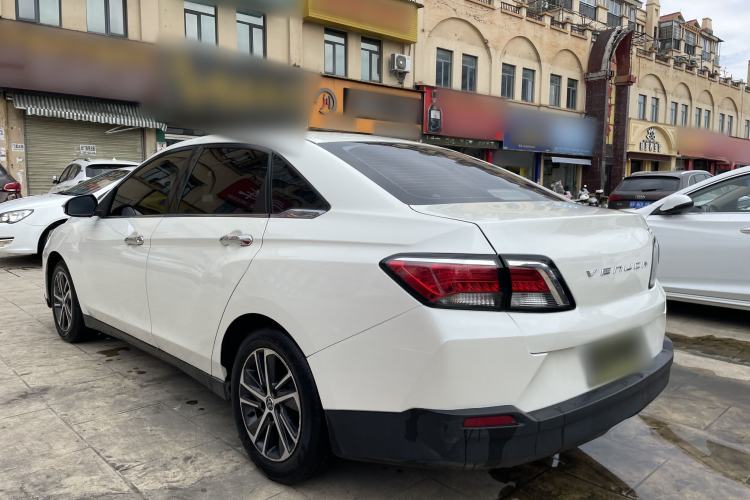 Used Venucia D60 2018 1.6L Manual Smart Connect Elite Edition
