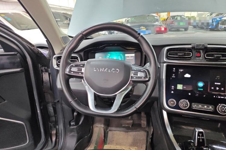 Used Lynk & Co 01 2019 2.0T Two-Wheel Drive Zhaopu Version China V Standard
