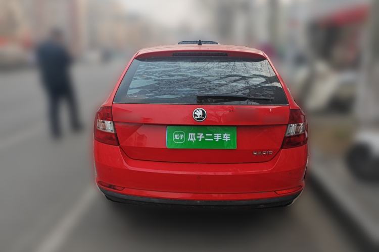 Used Skoda Rapid Spaceback 2014 1.6L Manual Enjoyment Edition
