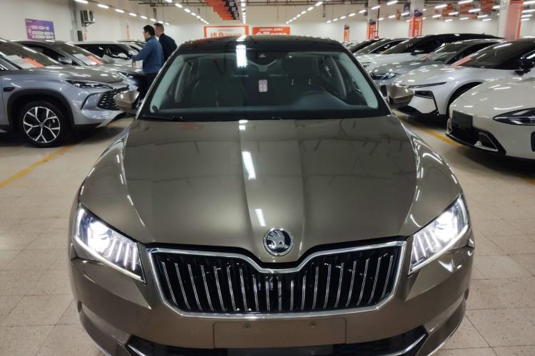 Used Skoda Superb 2016 TSI330 DSG Smart Drive Edition
