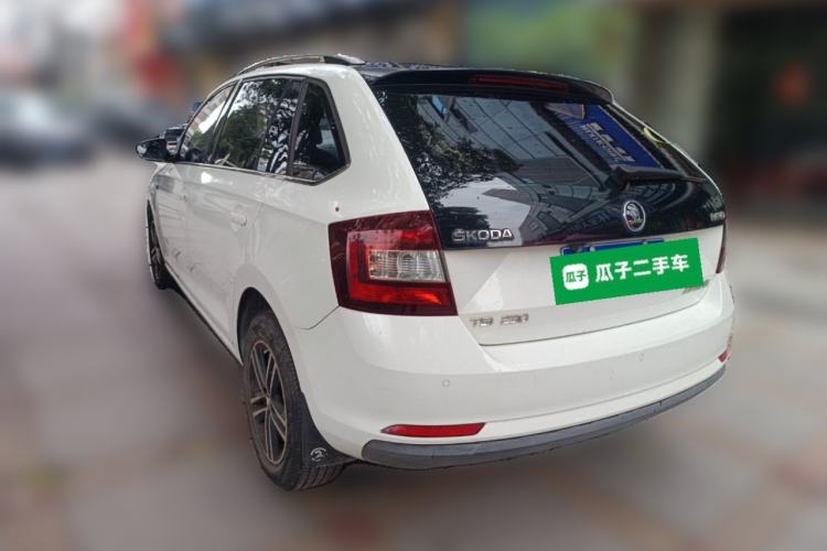 Used Skoda Rapid Spaceback 2016 Facelifted TSI230 DSG Smart Drive Version
