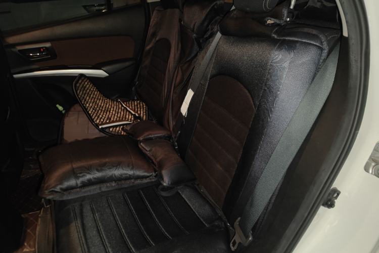 Used Suzuki Vitara S-Cross 2017 1.6L Manual Two-Wheel Drive Urban Fashion Model