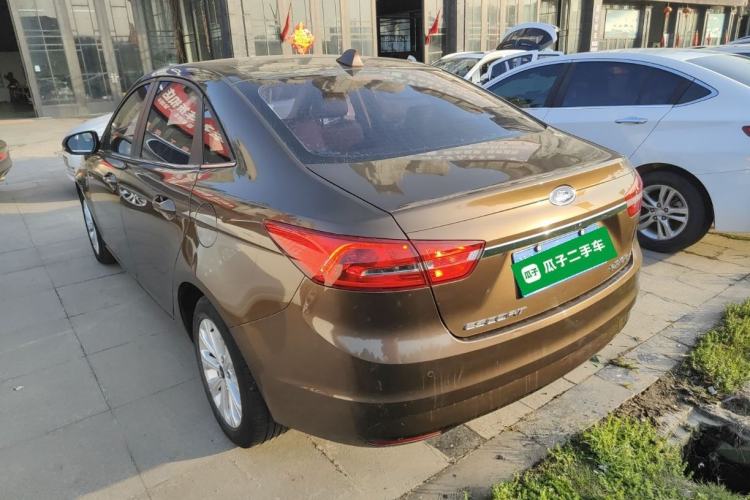 Used Ford Escort 2015 1.5L Automatic Fashion Model
