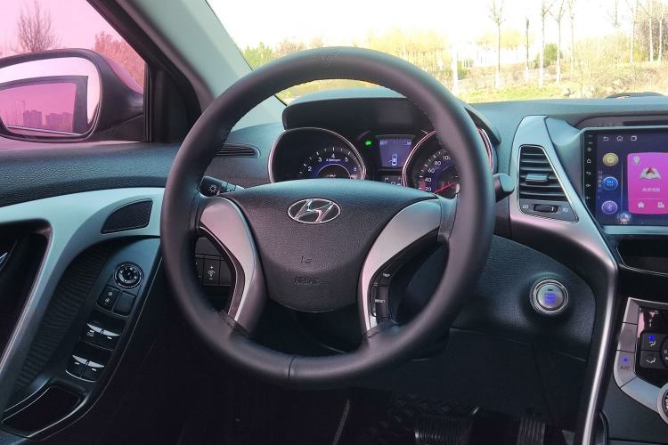 Used Hyundai Elantra (5th Generation / Langdong) 2013 1.6L Automatic Leading Model Interior 3