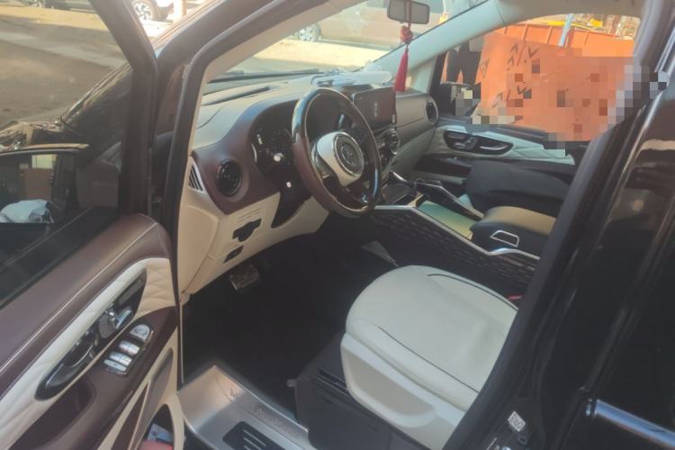 Used Mercedes-Benz Vito 2021 2.0T Elite Version 7 Seats Driver Seat