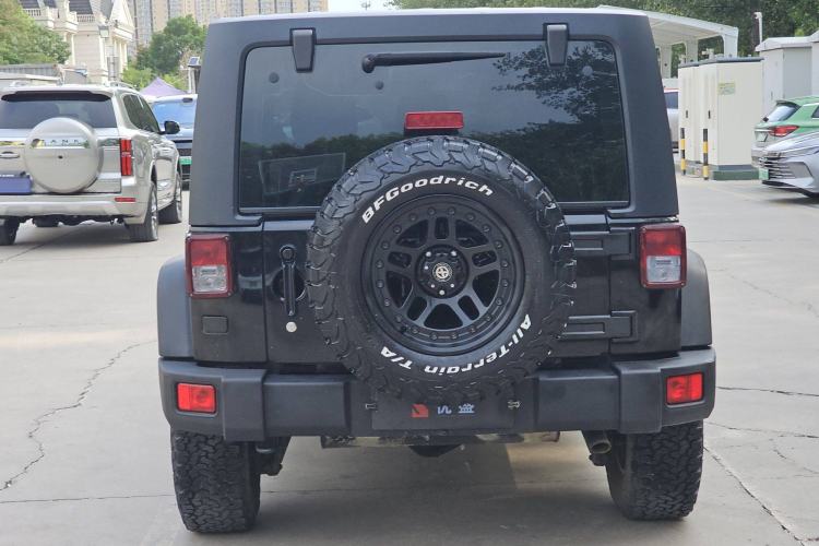 Used Jeep Wrangler 2013 3.6L Sahara Four-Door Edition