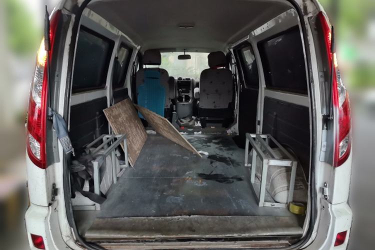 Used Foton Scenic G5 2019 2.0L Restyled New Express 6-Seater Multi-Purpose Passenger Vehicle 1TZ Trunk