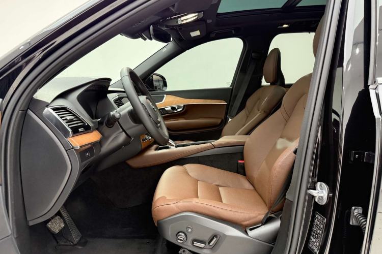 Used Volvo XC90 2024 B6 Zhiyi Luxury 7-Seater
