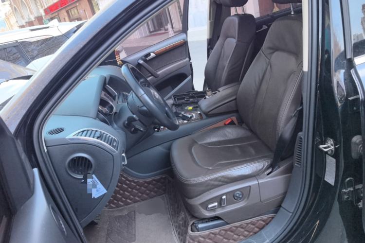 Used Audi Q7 2014 35 TFSI Ambition Edition Left Front Seat