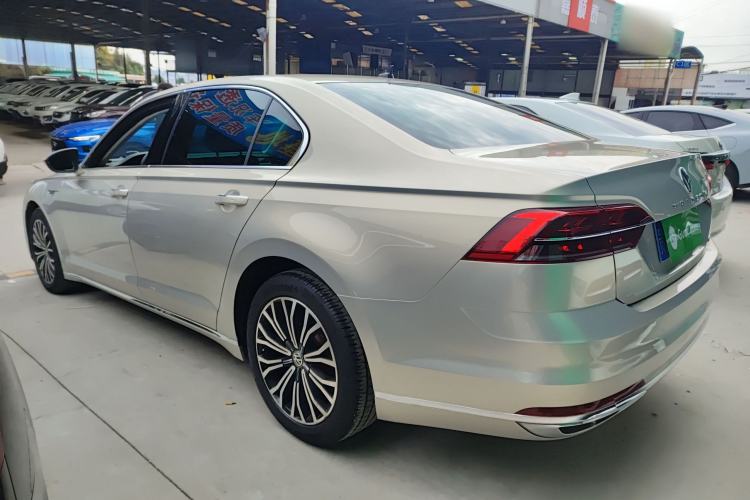 Used Volkswagen Phideon 2019 380TSI Two-Wheel Drive Business Edition China V Standard
