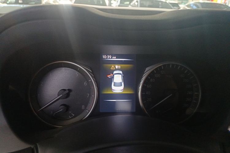 Used Infiniti Q50L 2018 2.0T Enjoyment Version China VI Standard
