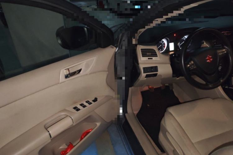 Used Suzuki Kizashi 2011 2.4L Two-Wheel Drive Manual Standard Edition
