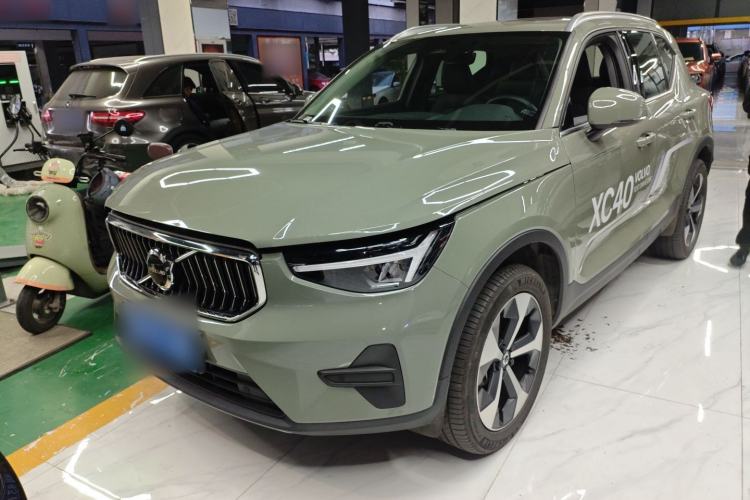 Used Volvo XC40 2024 B4 4x4 Smart Luxury Edition