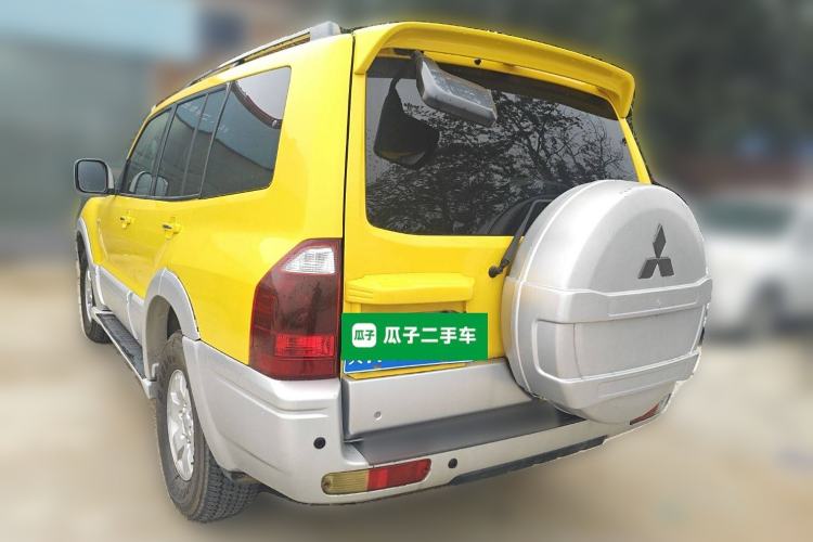 Used Mitsubishi Pajero 2006 3.0L AT GLX Rear Left 45 Deg