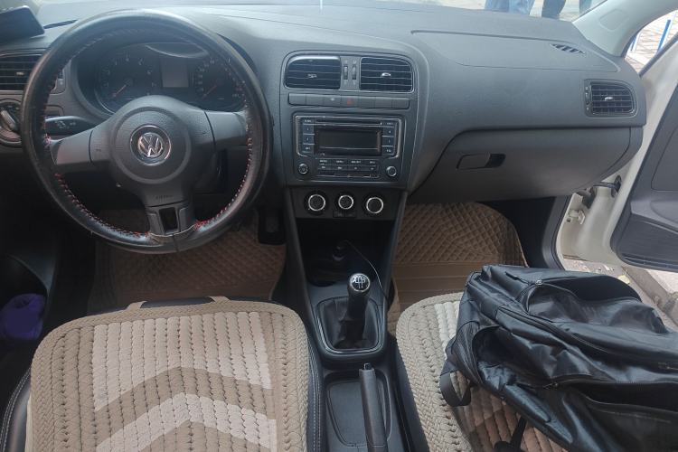 Used Volkswagen Polo 2013 1.4L Manual Fashion Edition