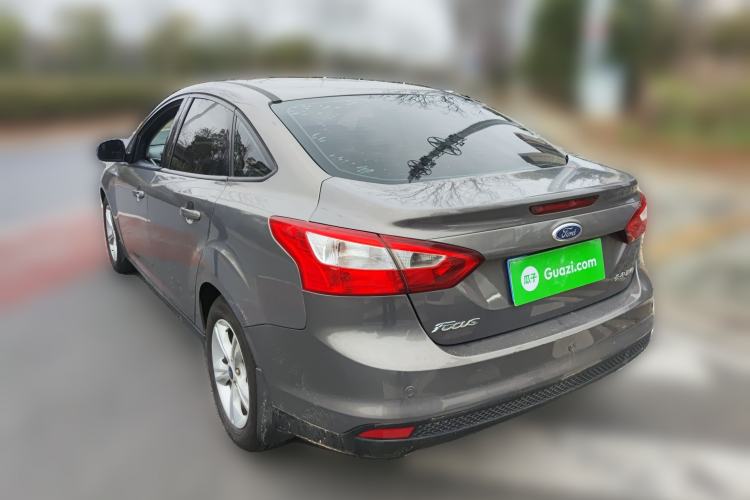 Used Ford Focus 2012 Sedan 1.6L Automatic Fashion Edition
