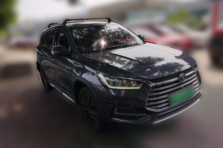 Used BYD Song New Energy 2019 Song DM 1.5TID Smart Connect Dynamic Model Front Right 45 Deg