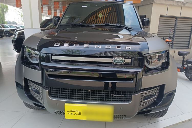 Used Land Rover Defender 2023 90 2.0T P300 X-DYNAMIC HSE
