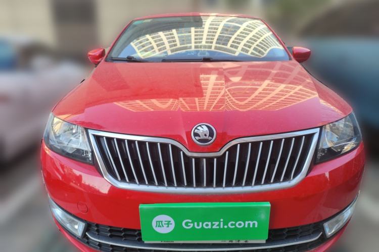 Used Skoda Rapid Spaceback 2014 1.6L Automatic Enjoyment Edition
