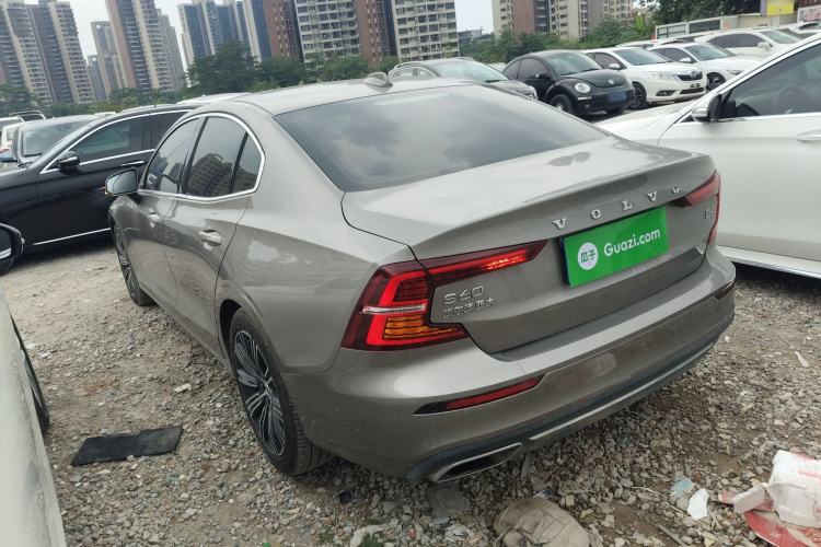 Used Volvo S60 2022 B4 Zhiyuan Luxury Edition
