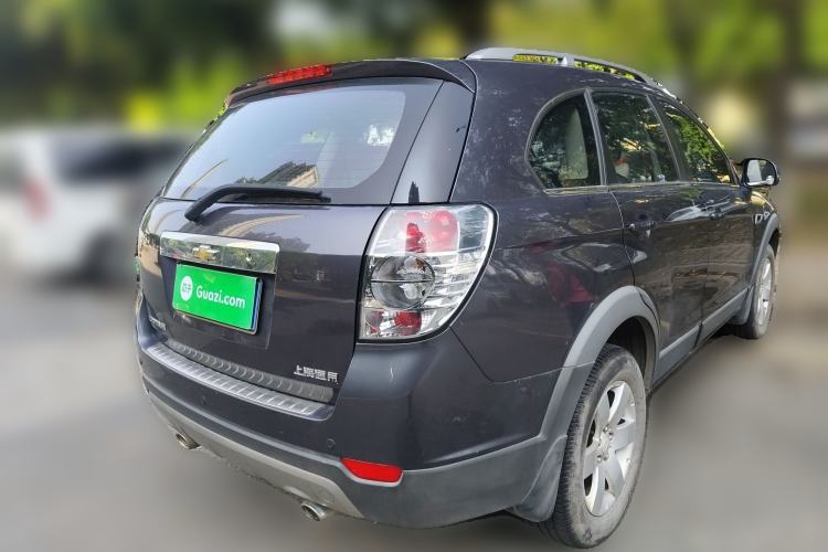 Used Chevrolet Captiva 2014 2.4L Two-Wheel Drive Urban Version 7 Seats Rear Right 45 Deg