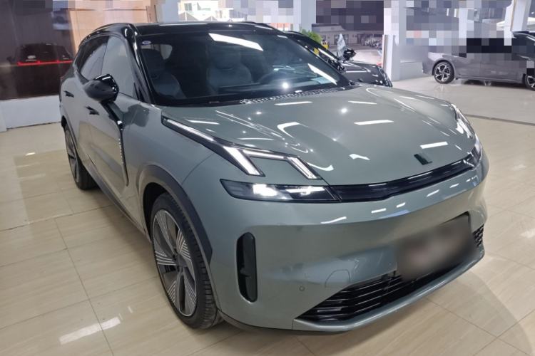 Used Lynk & Co 08 EM-P 2023 220km All-Wheel-Drive Performance Halo Exterior 1