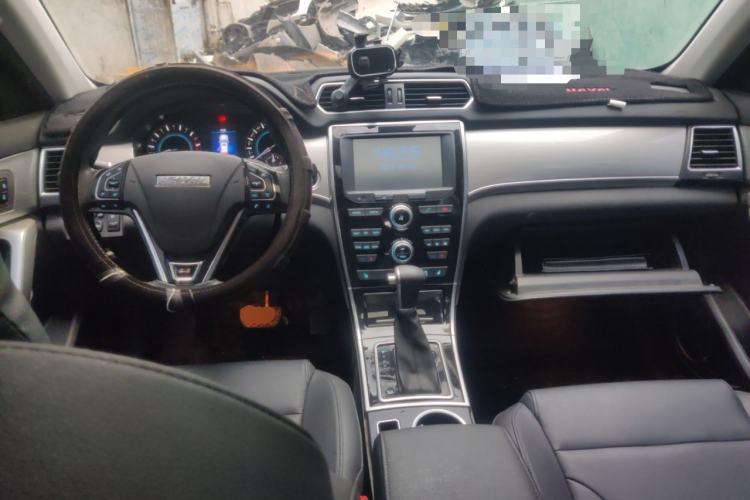 Used Haval H2 2017 Red-Label 1.5T Automatic Two-Wheel Drive Luxury Model Center Console