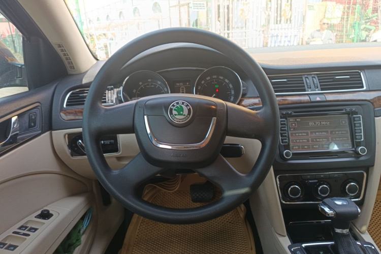 Used Skoda Superb 2012 1.8TSI Automatic Elegant Edition Steering Wheel