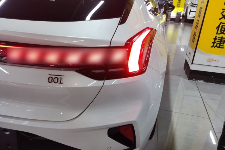 Used Zeekr 001 2025 YOU Edition 100 kWh All-Wheel Drive Right Rear Taillight