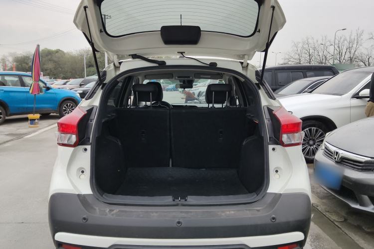 Used Nissan Kicks 2021 1.5L XV CVT Smart Connect Luxury Edition Trunk