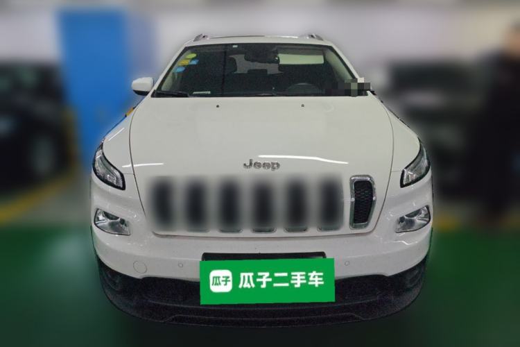 Used Jeep Cherokee 2016 2.0L Superior Edition