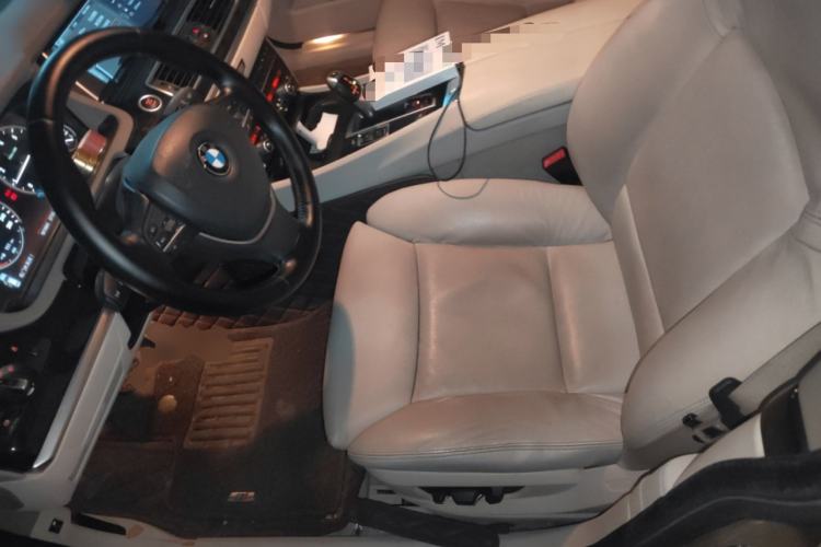 Used BMW 5 Series GT 2010 535i Leading Model Left Front Seat