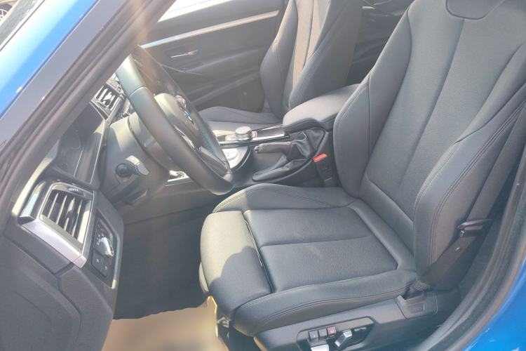 Used BMW 3 Series GT 2019 320i M Sport Package Left Front Seat