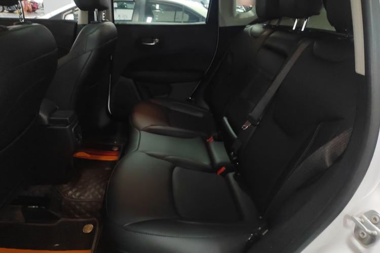 Used Jeep Compass 2017 200T Automatic Family Edition
