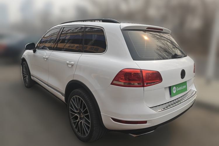 Used Volkswagen Touareg  Rear Left 45 Deg