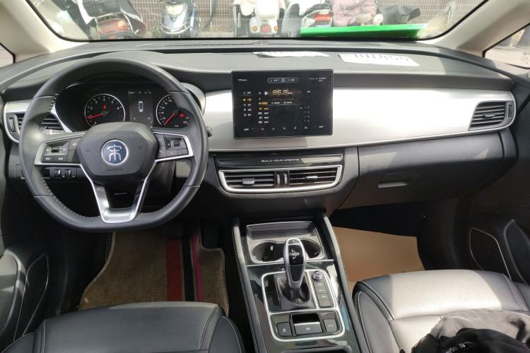 Used BYD Song MAX 2021 Upgraded Model 1.5T Automatic Luxury 7-Seater Center Console