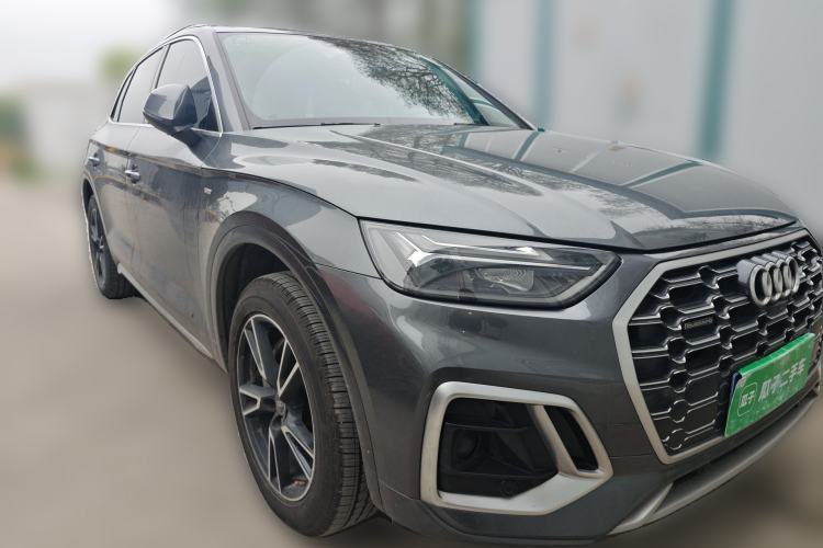 Used Audi Q5L 2022 40T Fashionable and Dynamic Model Front Right 45 Deg
