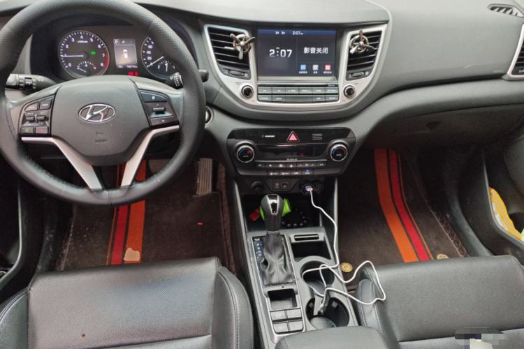 Used Hyundai Tucson 2018 1.6T Dual-Clutch Two-Wheel Drive 15th Anniversary Special Edition