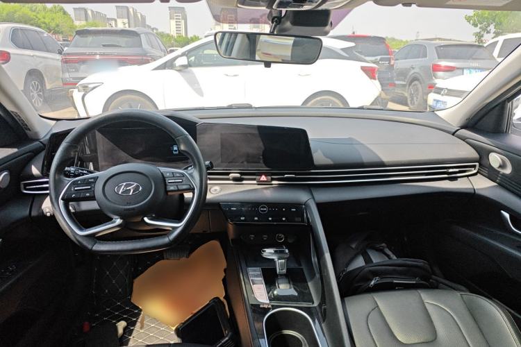 Used Hyundai Elantra 2021 1.5L CVT LUX Prestige Edition