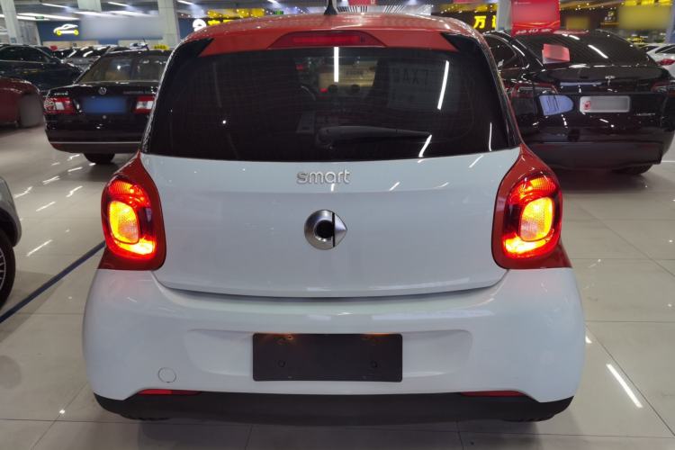 Used smart forfour 2016 1.0L 52 kW Dynamic Edition