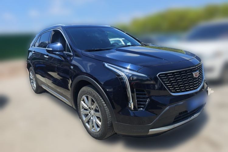 Used Cadillac XT4 2021 28T Two-Wheel Drive Leading Version Front Right 45 Deg