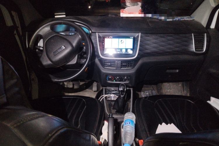 Used Jinbei Gold Hiace M Classic 2023 1.5L Engineering Lion Passenger Vehicle 5/6/7 Seats Center Console