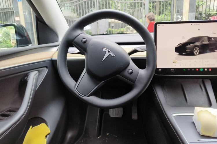 Used Tesla Model Y 2023 Rear-Wheel-Drive Version