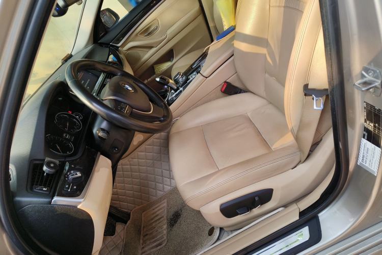 Used BMW 5 Series 2014 525Li Luxury Design Package Left Front Seat