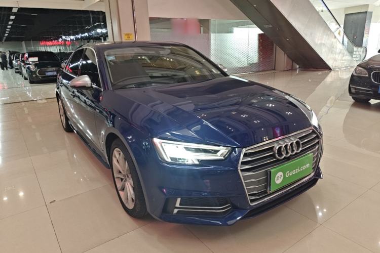 Used Audi A4L 2018 30th Anniversary Edition 40 TFSI Fashion Model
