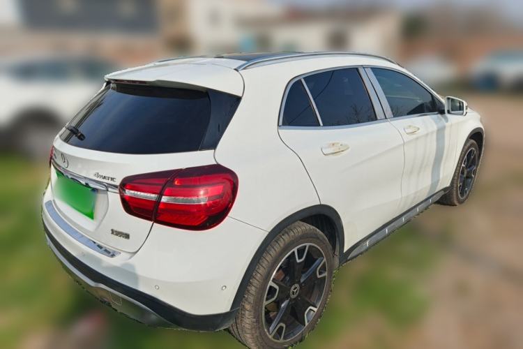 Used Mercedes-Benz GLA 2017 GLA 220 4MATIC Fashion Model