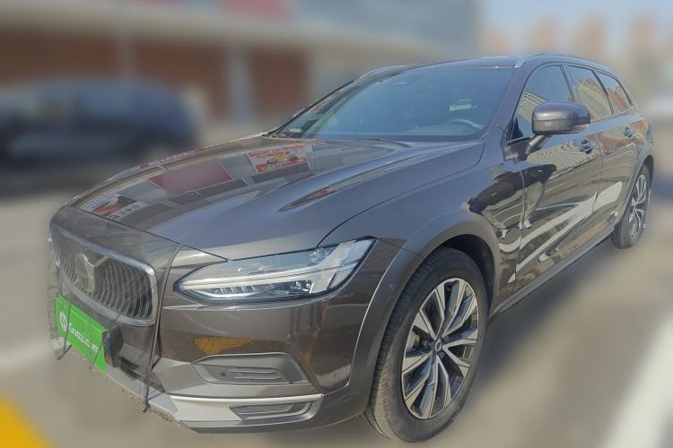 Used Volvo V90 2022 Cross Country B5 AWD Smart Range Edition