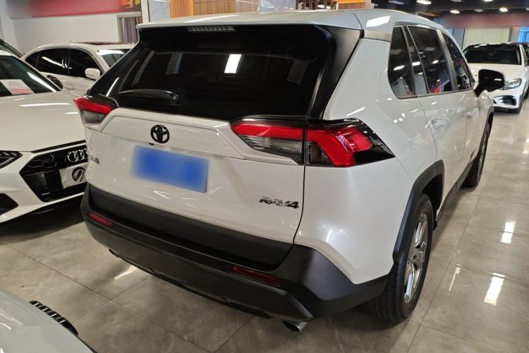 Used Toyota RAV4 2022 2.0L CVT Two-Wheel Drive Fashion Edition
