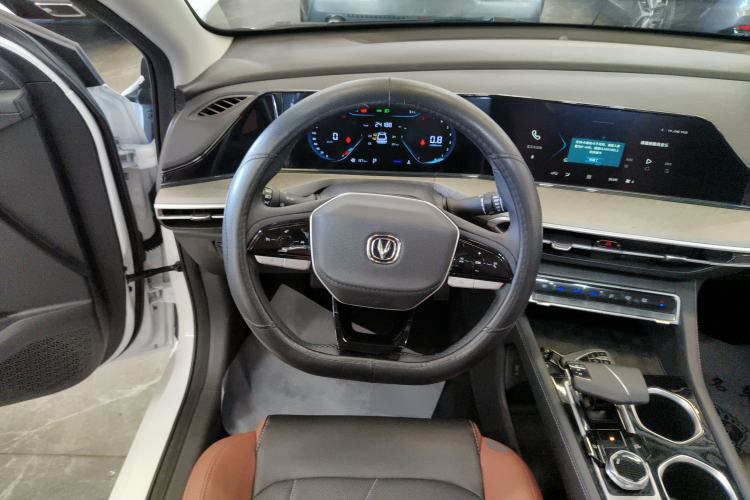 Used Changan Eado 2023 Changan Edition PLUS Blue Whale NE 1.4T GDI DCT Prestige Version
