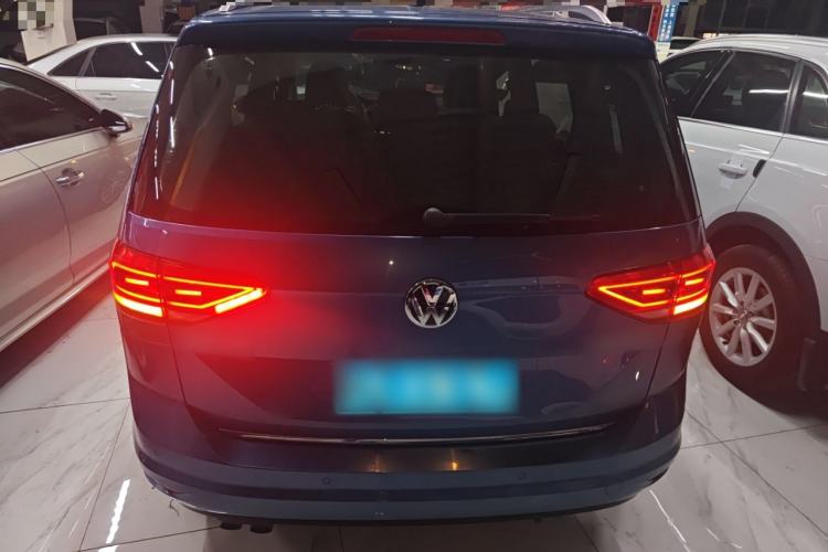 Used Volkswagen Touran 2016 Volkswagen Touran L 280TSI DSG Luxury Edition